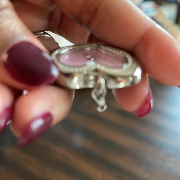 Guess Heart Shaped Charm/Pendant Watch - Picture 7 of 9